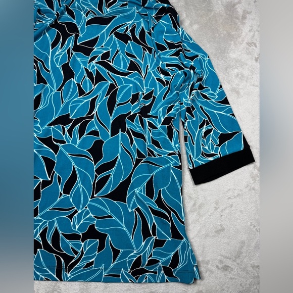 Chico’s Travelers Leaves Open Front Blue Black Tropical Print Cardigan 1 (US M) - Picture 13 of 16